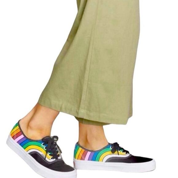 NWB Vans Refract Rainbow Sneakers Women's Size 10 - Picture 1 of 11